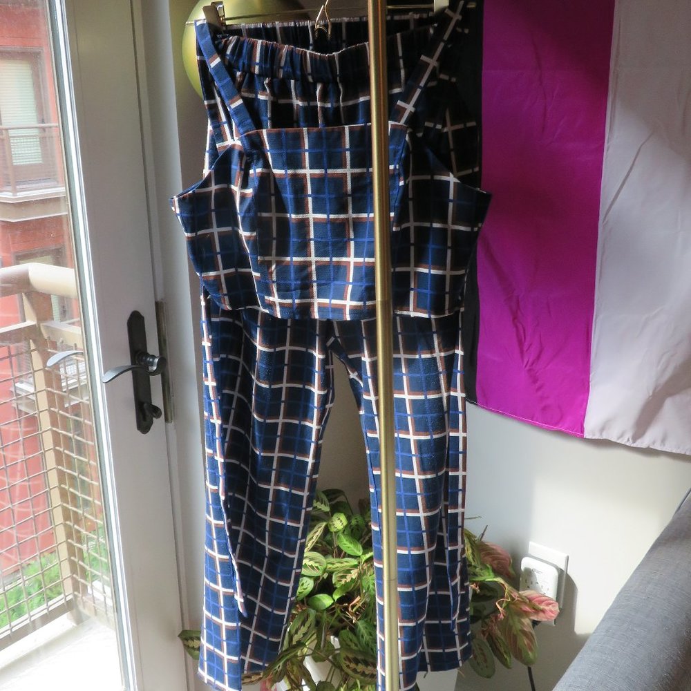 Matching set- Crop top and Pants circa 2018